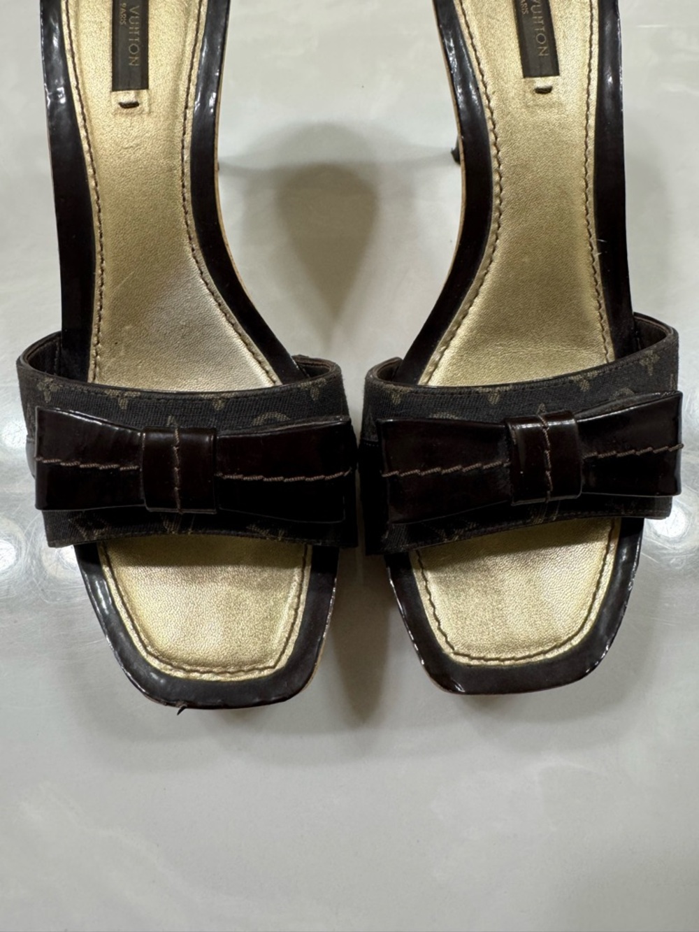 LOUIS VUITTON Monogram Brown Bow Wooden Clog Sandals - Picture 12 of 12